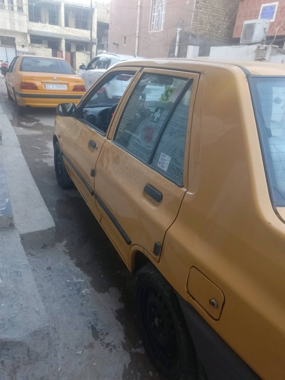 سلام عليكم سايبه موديل(15) سياره خير من الله سياره حلوه مرتبه مصفره هيئه وغرمات  عنوان بغداد شعب سعر 30وبيه مجال (***********)
