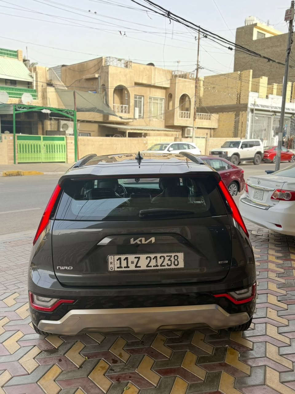 السلام عليكم السياره كلييين تايتل
كيا نيرو 2024 هايبرد بانزين 
فئة الEV فول مواصفات عدى البانوراما
كراسي كهرباء
تدفئة تبريد
شاشة جبيرة متصلة دجتل
رادار امامي جانبي 
اوتو هولد 
توقف ذاتي 
صندوك كهرباء 
بصمة ومنافذ شحن تايبسي خلفية
كفالة السياره من لطول لطول مناقصها برغي رقم وهزه جدد قبل شهر سويتهن
سعر 168 
مكاني الدوره 
***********
