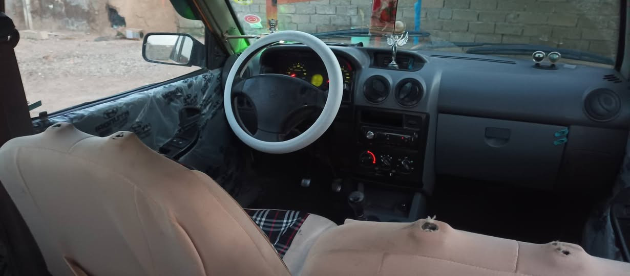 سلام عليكم سايبه موديل 12 كير زين محرك بي تنقيص كهربائيات تخم تاير سيارء بسمي سنويه 2030 مصفرء هيه وغرامات مكاني كوت ***********
