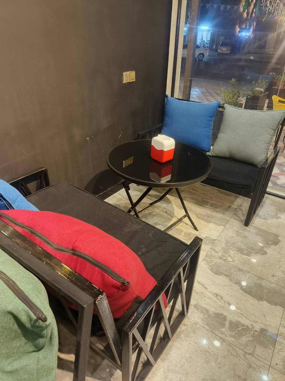 للبيع غراض مطعم غير مستعمله للبيع
***********
