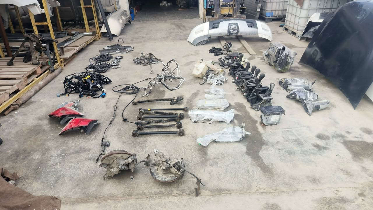 السلام عليكم متوفر كصات وغراض نواعم هم امبالة متوفر واتساب الرقم ***********
