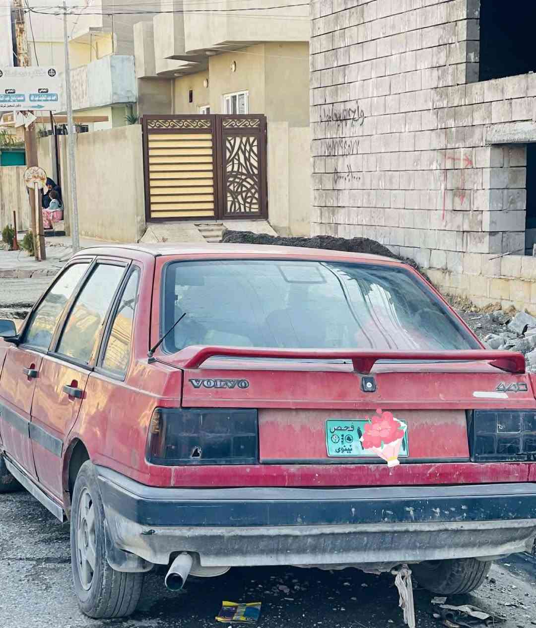 السلام عليكم سياره فالفو موديل  1991حجم 440 سنويه واجهه كاربون بنزين رقم فحص كير محرك شرط السعر 13 ورقه الاستفسار اتصال على هذا الارقم *********** /***********
