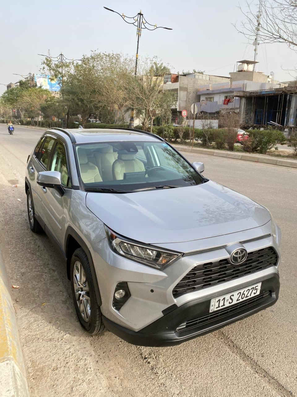 سلام عليكم
‏-   TOYOTA RAV4, XLE
- موديل -2021 
- لون -رصاصي 
- لون الداخلي -بيجي
- محرك بشرط
- كير بشرط 
- ماشية -45 الف mi
- فئة XLE بريميوم
- سلايت 
- بصمه
-جنطه كهرباء
- رادار امامي
- رادار جانبي 
- حاكية 
- مثبت سرعه 
- تحكم اوامر صوتي 
- تبريد قطعتين 
- هاند بريك بصمه 
- كشن كهرباء جلد
- نظام ECO ثلاث انضمه قيادة 
- نظام اوتو ستوپ 
- اشاره مرايات 
- مرايات كهرباء 
- الضرر قبق الجنطه صبغ و جمامرلغات صبغ
-شرط بدون ايرباك حداديه امامي خلفي جديد
-ويل 19 + تخم تاير جديد
- صور الحادث داخل المنشور السونر موجود و رقم الشاصي هم موجود 
- مكاني - ديالى- بعقوبة 
-السعر 187 وبيه مجال للطيبين 
- الاستفسار ‭٠٧٧٢ ١٧١ ٢٣٩٥‬
