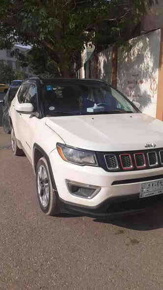 جيب كومباس ٢٠١٨ فول حادث قطعتين يمنة ومصبوغة وياها قطعتينصبغ مراوس  يعني مصبوغ صفحة 
بجم كبس 
السيارة فول للاخير 
١١٥ 
*********** 
بغداد الاعلام بغداد
