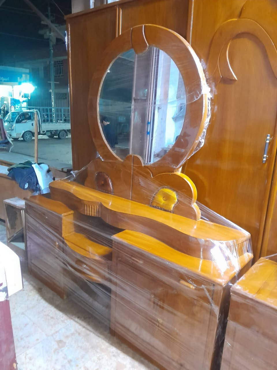 غرفة نجارة ام ال٦ بيبان للبيع
السعر ٥٠٠ الف بي مجال للشراي
العنوان حلة ابو غرق حي الحسين
#مصطفى النجار للتفاصيل الاتصال على الرقم *********** او تواصل على واتساب
