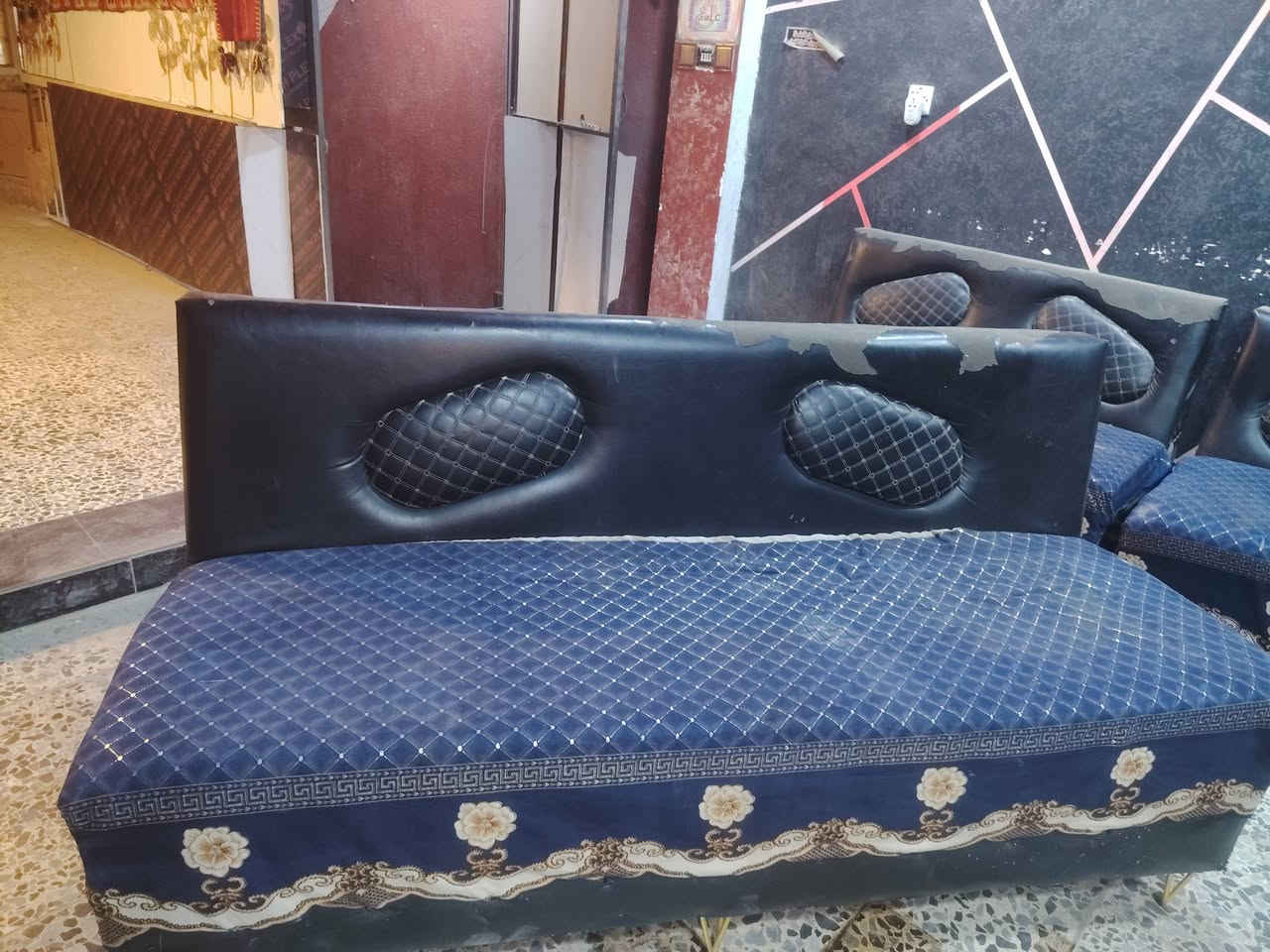 السعر قنفه وحده ٢٥


**إذا كنت صاحب هذا الإعلان وتريد حذفه لأي سبب، رجاءا أرسل رسالة إلى الدعم الفني**