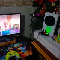 اكس بوكس سيريس اس • ٥١٢جيجابايت • شاشة الريان ٦٠هرتز