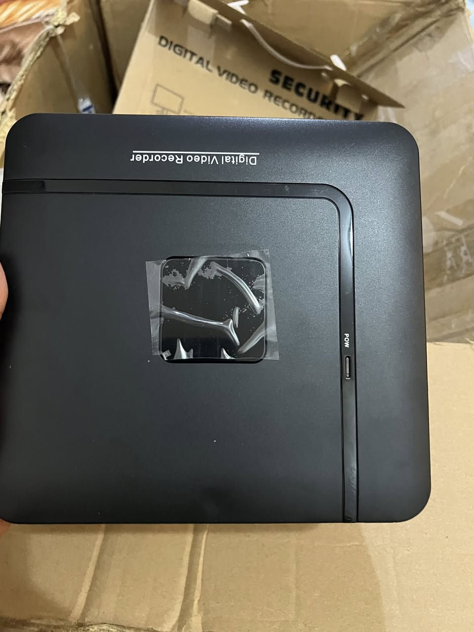 Dvr عدد 3 واحد منها فقط بوكس 
سعر مناسب جدا 
تواصل *********** بي واتساب

