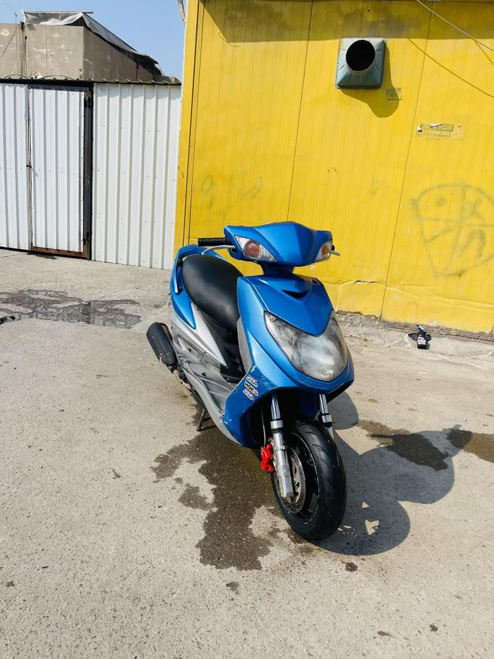 سلام عليكم سكنس فحل للبيع مكينة مامفتوحة الدراجة مرتبة وحلوة نصبتهة حلوة كلهة ابلادية دبلاتهة الامامي رياضي تايرات جدد كلجتهة رياضي بس يرادلهن ادامة الدراجة نكرة ابكل وقت سعر 850 وبيهة مجال حك الجية الستفسات اتصل *********** مكان بغداد الزعفرانية
