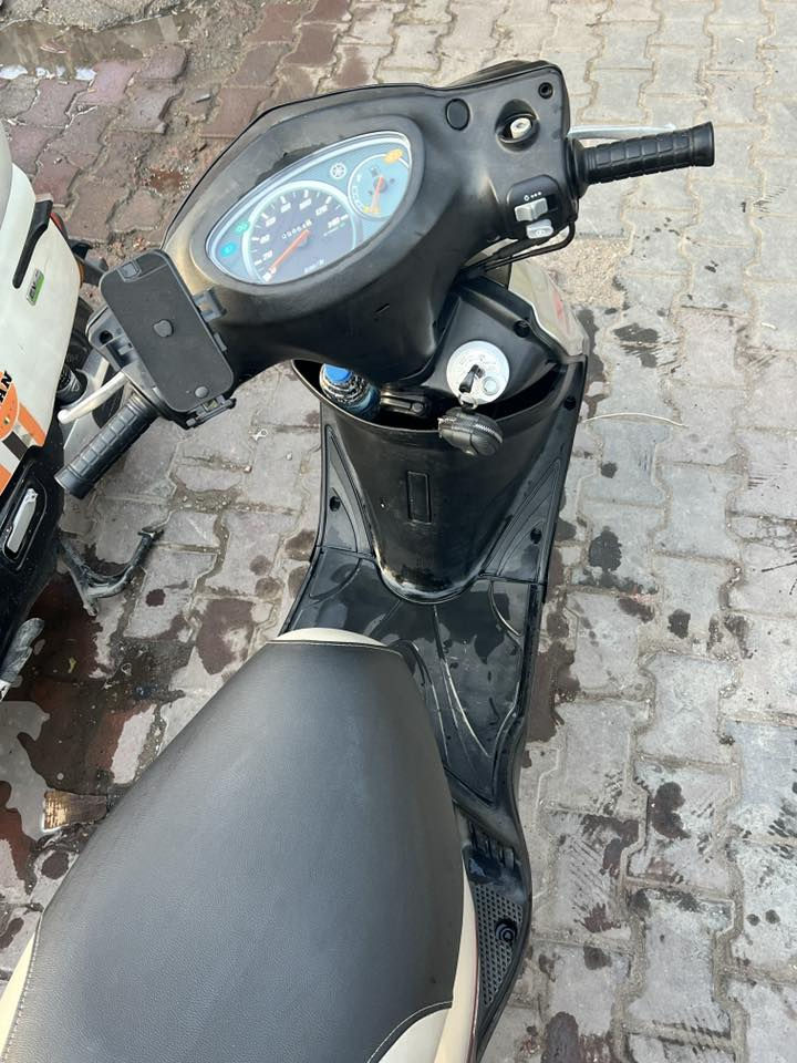 السلام عليكم دراجه بغباء نضيف كله بلادي نقص بس شي واحد كلج بي رجف  دراجه اريد مراوس أو بيع سعر 900 مكاني الحريه رقم *********** واتساب موجود مراوس به إيراني نضيفه مو تعبان
