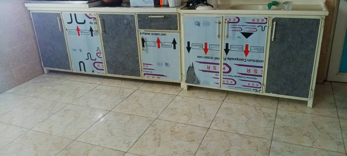 للبيع غراض بيت كامله اكو بعد كنتور ***********
