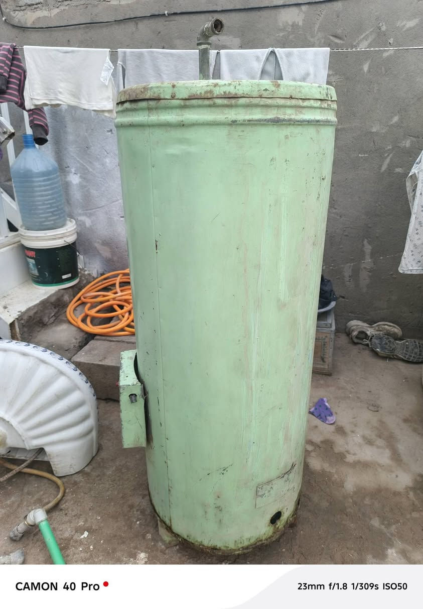 بيبان نضيفات كلش + مغسله + كيزر اصلي الماني 
ابيعهن شلع ***********
