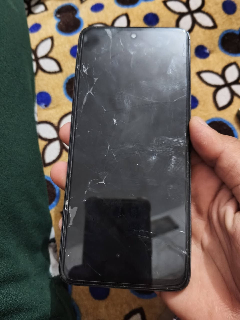 سلام عليكم مبايل لبيع تكنوو كامون 18
ذاكره 128   بي فطور بالشاشه سعره  75  وبي مجال قليل  

***********
