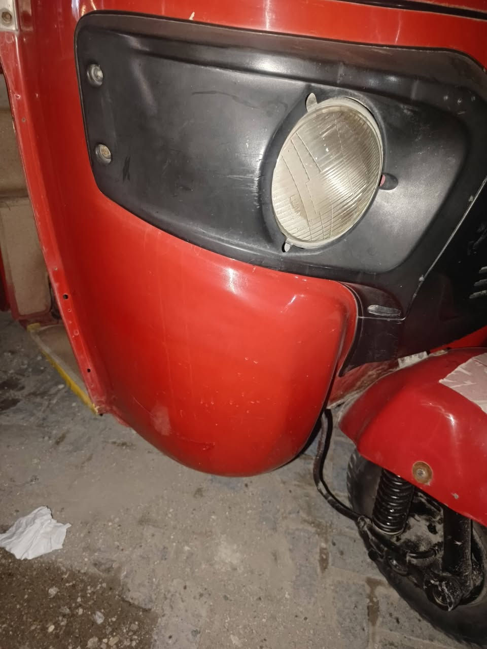 سلام عليكم تكتك موديل 2019/ شهر 4 تكتك بيه 
بس دوس صباغ الباقي كفال من ضربه وصباغ 
تكتك خير من الله حلوه 
مكان بغداد مدينه الصدر رقم ‏‪***********‬‏
