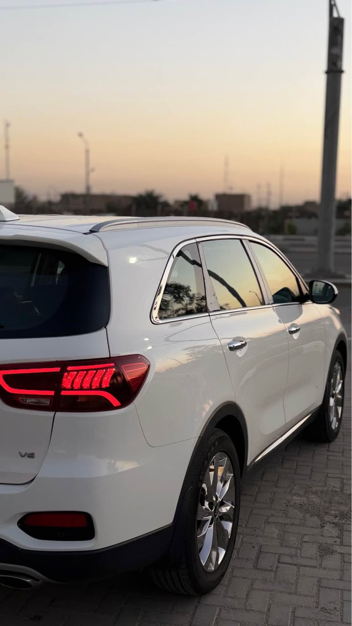 السلام عليكم كيا سورنتو موديل 2020 خليجي مكينه 6 سلندر رقم بصره كفاله ضربه وتبديل وصبغ حته دعاميات استلام شركه من الزيرو لهسه عندي مكينه وكير كفاله فول مواصفات قماره حديد  ماشيه 90KM جديده السياره . 
السعر :268
العنوان: بصره 
رقم الموبايل:*********** البصرة, العراق
