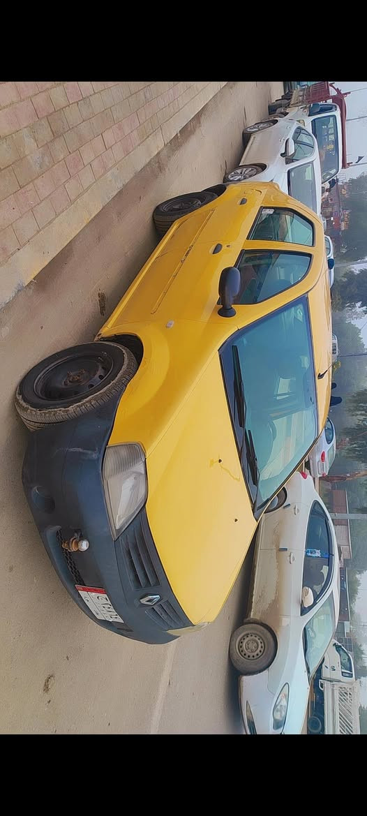 سلام عليكم رينو لوكان فرنسي للبيع سياره حلوه خير من الله سعر27. رقم بغداد محرك كايم?
العنوان بابل جبله 
اتصال ***********
