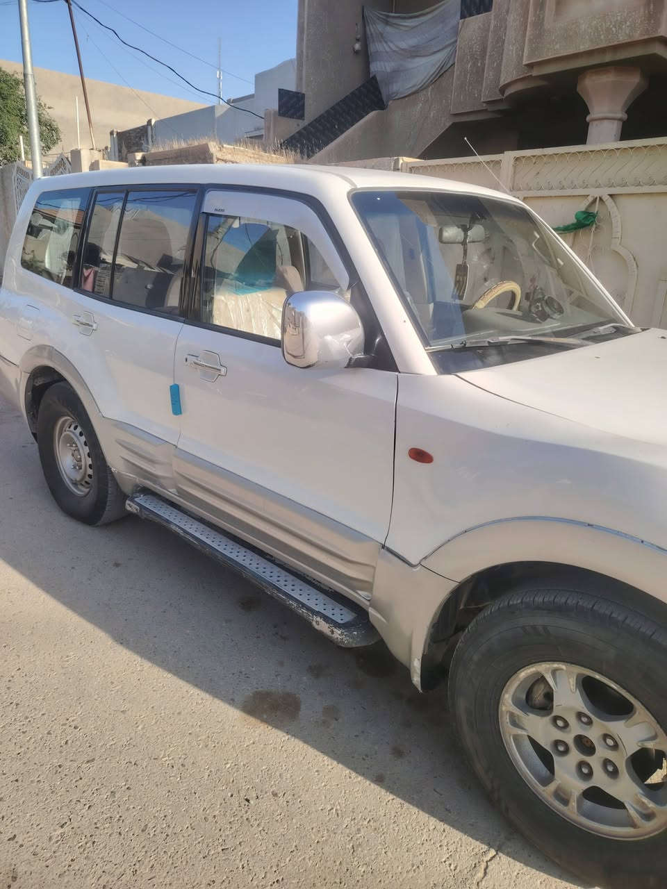 باجيرو 2001 مكينه 3000 صبغ عام السعر 65 للاستفسار الاتصال على الرقم ***********
