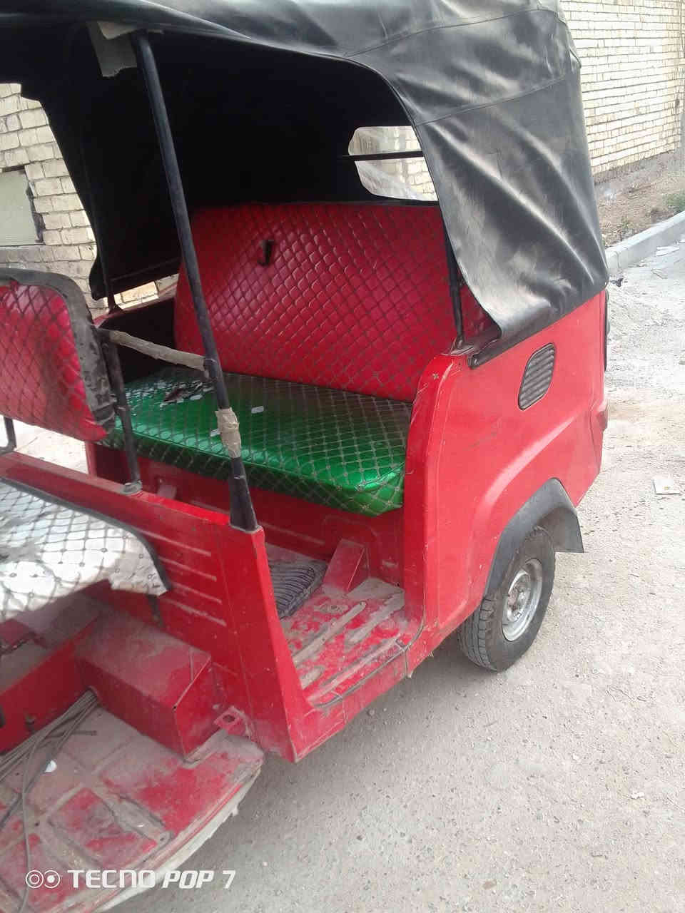 السلام عليكم شباب تكتك سعرها 600 الرقم ***********
