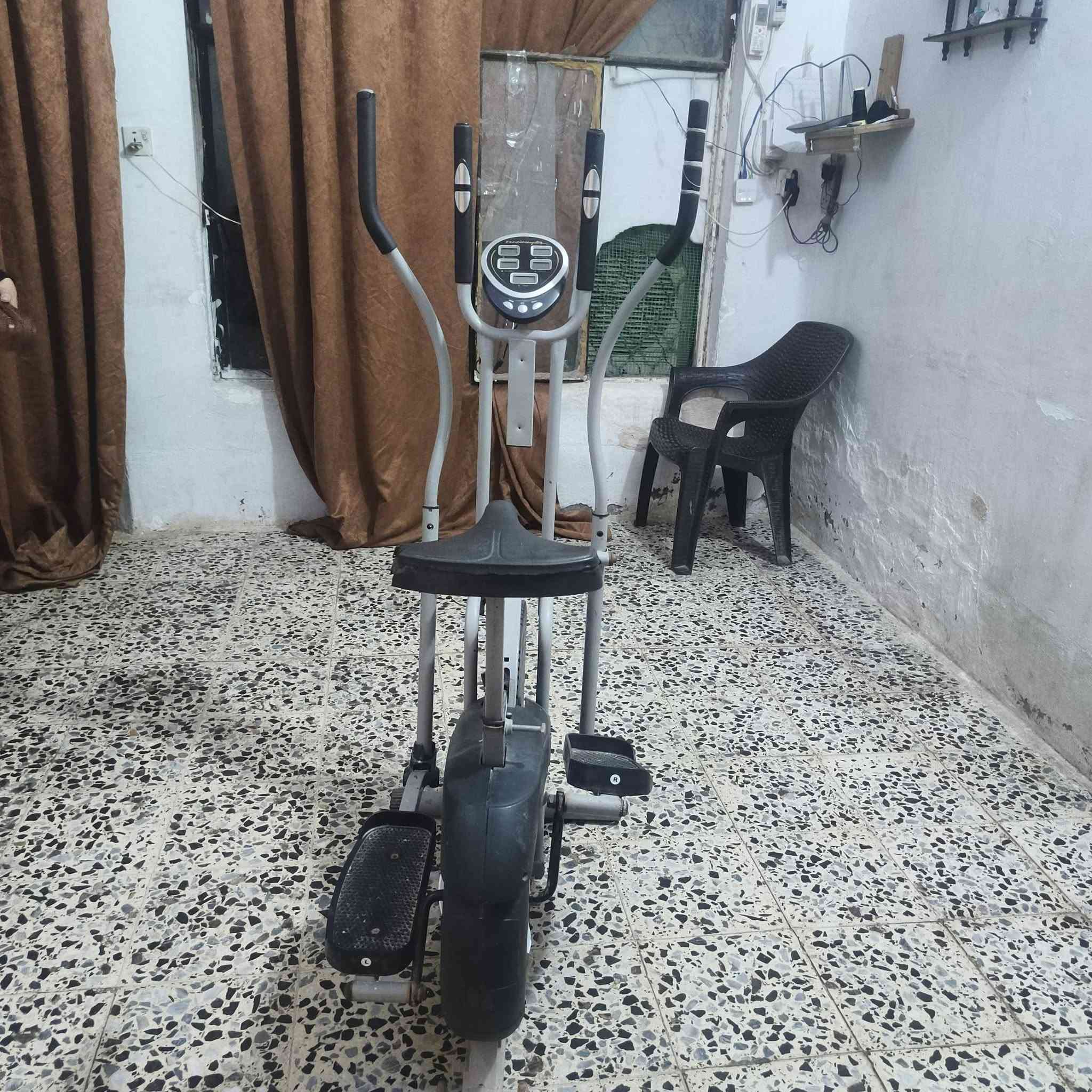 سلام عليكم بايسكل رياضي للبيع السعر 80 أو بي مجال المكان كربلاء فلكت سيد الأسعار الرقم الهاتف ***********
