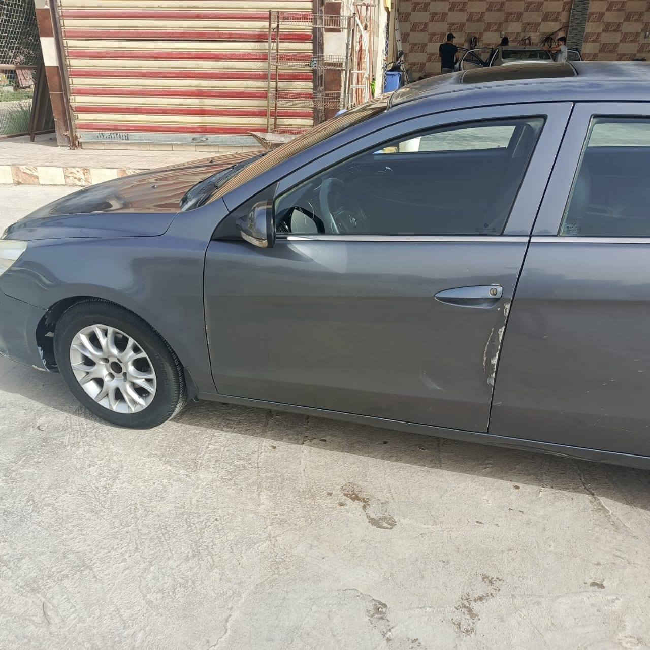 السلام عليكم سياره دونك فينك 2016 S30 فتحه كراسي جلد شاشة تبريد فحصته يرادلها فريز فقط كمبريسر جديد بالكارتون كلشي بيها يشتغل درايم شفت دسكات اماميه زوج تاير بطارية جديد ادامه عامه قبل فتره سويتلها سياره اقتصاديه جدا تعرضت لحادث ابيعها على وظعها 45 وبيها مجال بسيط *********** بغداد, العراق
