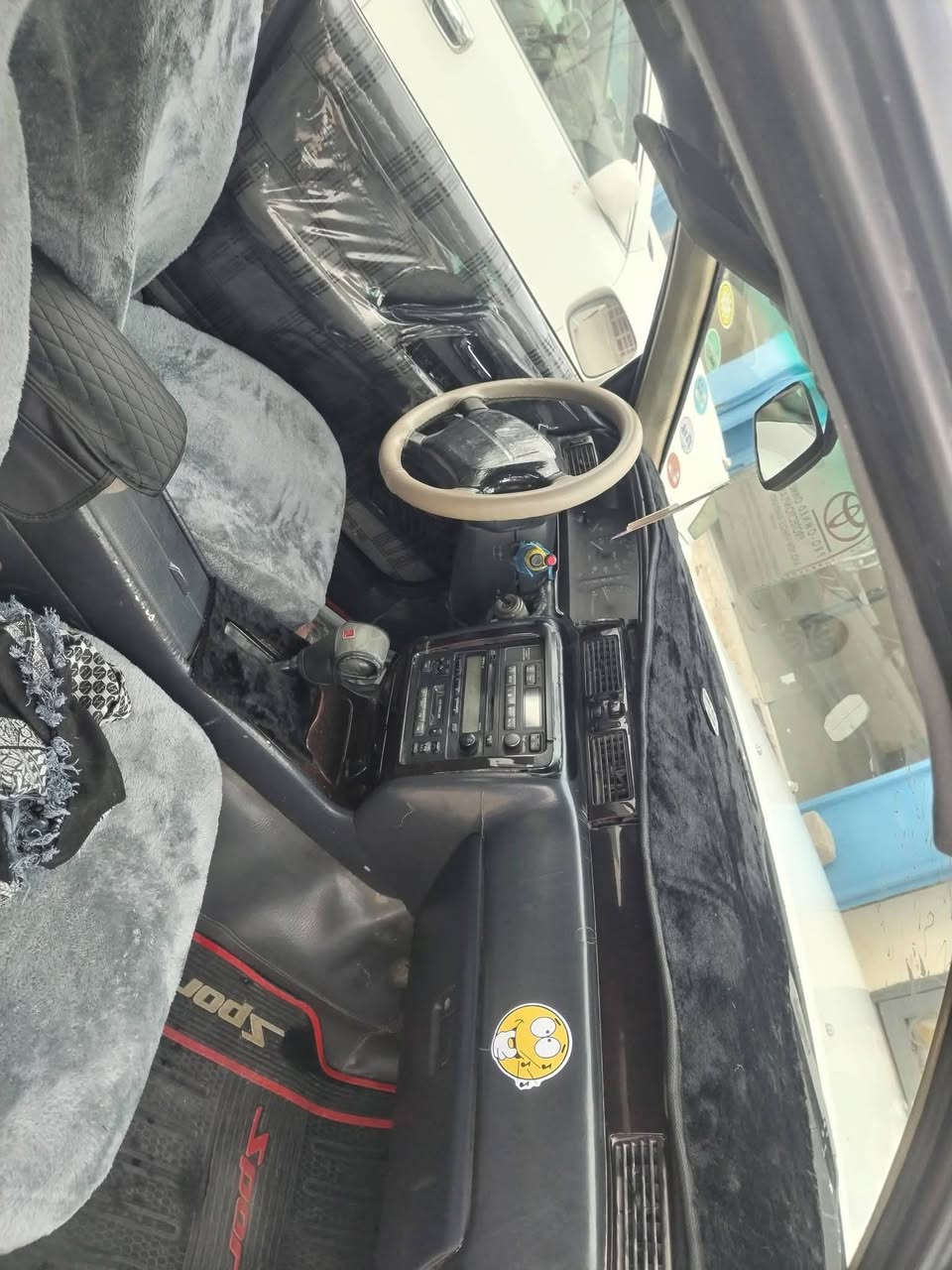 السلام عليكم  راس الثور 
البيع افلات رقم انكليزي 
بيه قفر جاملق خلفي مكصوص 
ولاباقي كفلافه العنوان نجف 
رقم قادسيه مداور ثاني يوم 
السعر 85وبيه مجال 
ولمو شراي لا يتعبني 
***********
