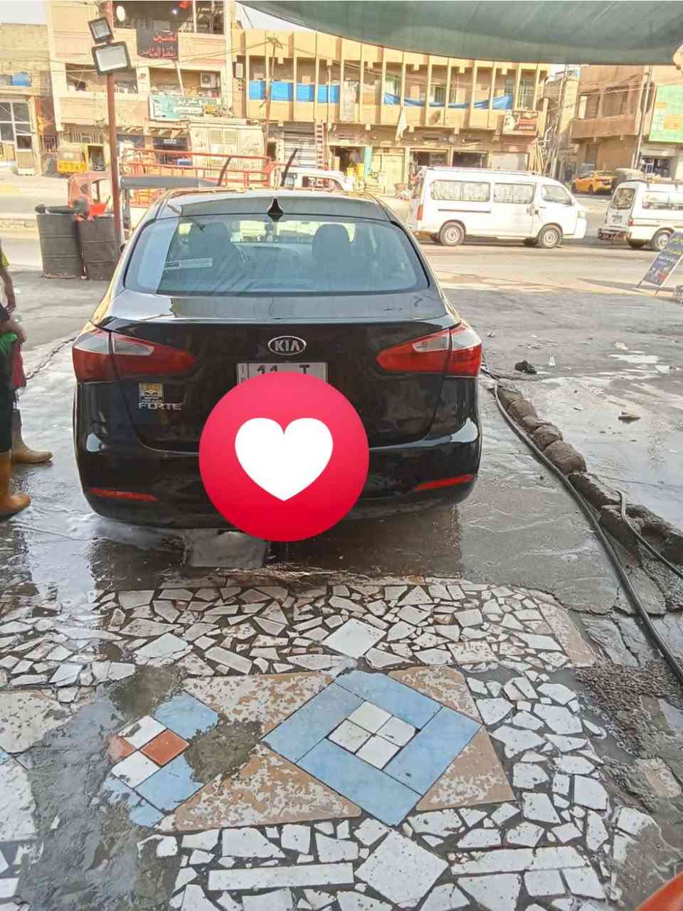 السلام عليكم فورتي للبيع2016بجم كبس حادث خلفي جمالغ خلفي صبغ فقط وشويه تعديل حافه الصندوق باتري جديد تخم تاير جديد ماشيه 88 سعر 112وبيها مجال للطيبين هاذ رقمي ***********
