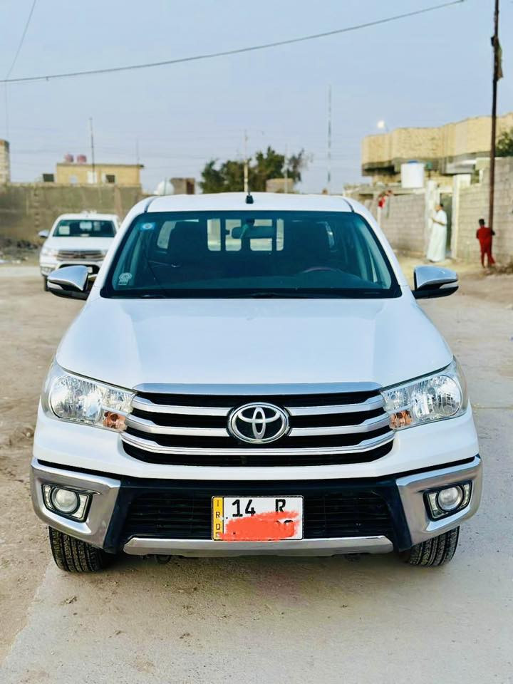 فلاونزه 2017 كويتي الساير باب اول مكفولة كفالة عامه كير اوتوماتيك تبريد قطعتين مكينه عله وضع الشركة صدر جديد تخم تاير يعني جاهزه من كل النواحي رقم بصره نكليزي مكان السياره ناصرية السعر 245 وبيه مجال 
رقم الهاتف ***********
‭0778 051 2555
