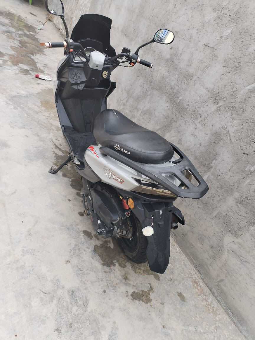 السلام عليكم شباب للبيع
￼ دراجة نظيفة ￼ محرك خير من الله
‏دراجة ￼ شلعه مو شراي لا يتصل ولا يعلق
***********
‏￼ ￼ مكان مسيب ￼
