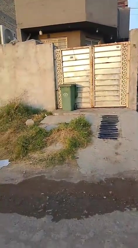 بيت للبيع طابو ملك صرف بغداد التاجي حى الحسن العسكري مساحة 75قاط مسلح غرفه نوم واستقبال ومطبخ وحمام داخلي خارجي استارة وبيتونة كاشي تم الرد خاص ***********
