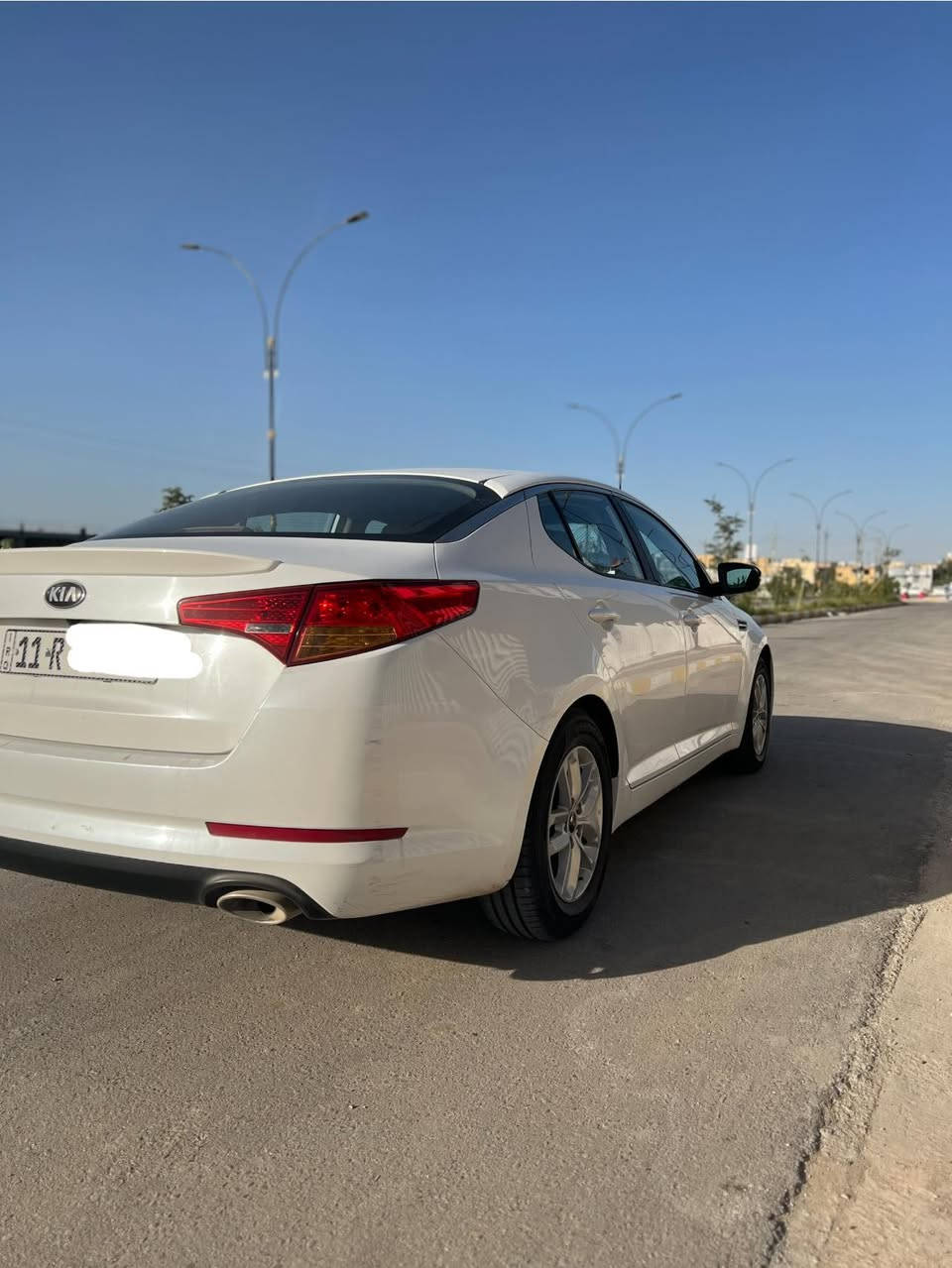 السلام عليكم 
أوبتيما للبيع 2014 خليجي كفاله عامه ضربه وصبغ وتعديل وبارد رقم بغداد سنويه ل30 محرك 2000دوش مكينه وكير وحداديه كفاله ماشيه 70 الف دواخل بيجي تبريد قطعتين
 تحكمات سترين شفتات ويل كروم 
مكان السياره الناصرية 
السعر 158 وبيها وجال قليل 
*********** رقم الهاتف
