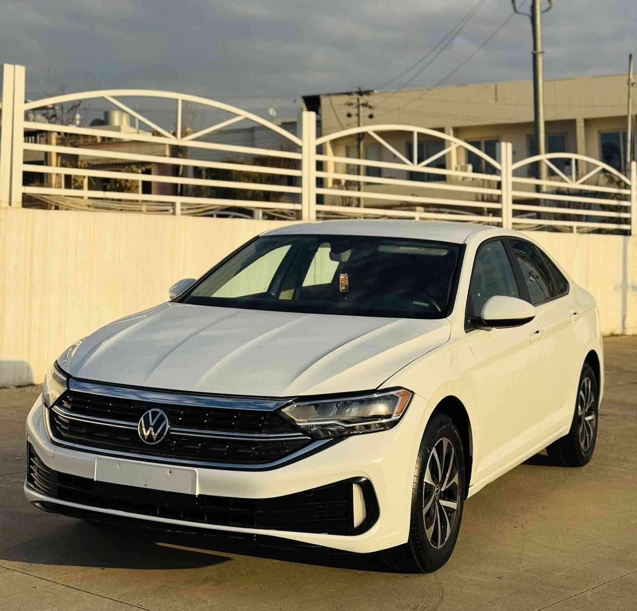 Volkswagen Jetta
موديل 2024
مواصفات S
ماشية 24  الف
بونيد صبغ فقط
ايرباك استيرن و تكمة طاك راجعين بلادي شركة 
لايتات و راديتر اصلي شركة 
سيارة بدون رقم تترقم شمالي
مكان سيارة اربيل 
*********** واتساب 
سەیارەکە ژمارە کاتیە و بەس بۆنید بۆیاغە
