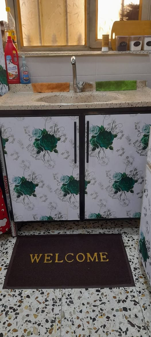 غراض للبيع غرفه نوم تركيه ٩ قطع نضيفه  وكامنتر وملحق وسنك وديوان ٥ مقاعد للاستفسار خاص او واتساب *********** مكاني صليخ
