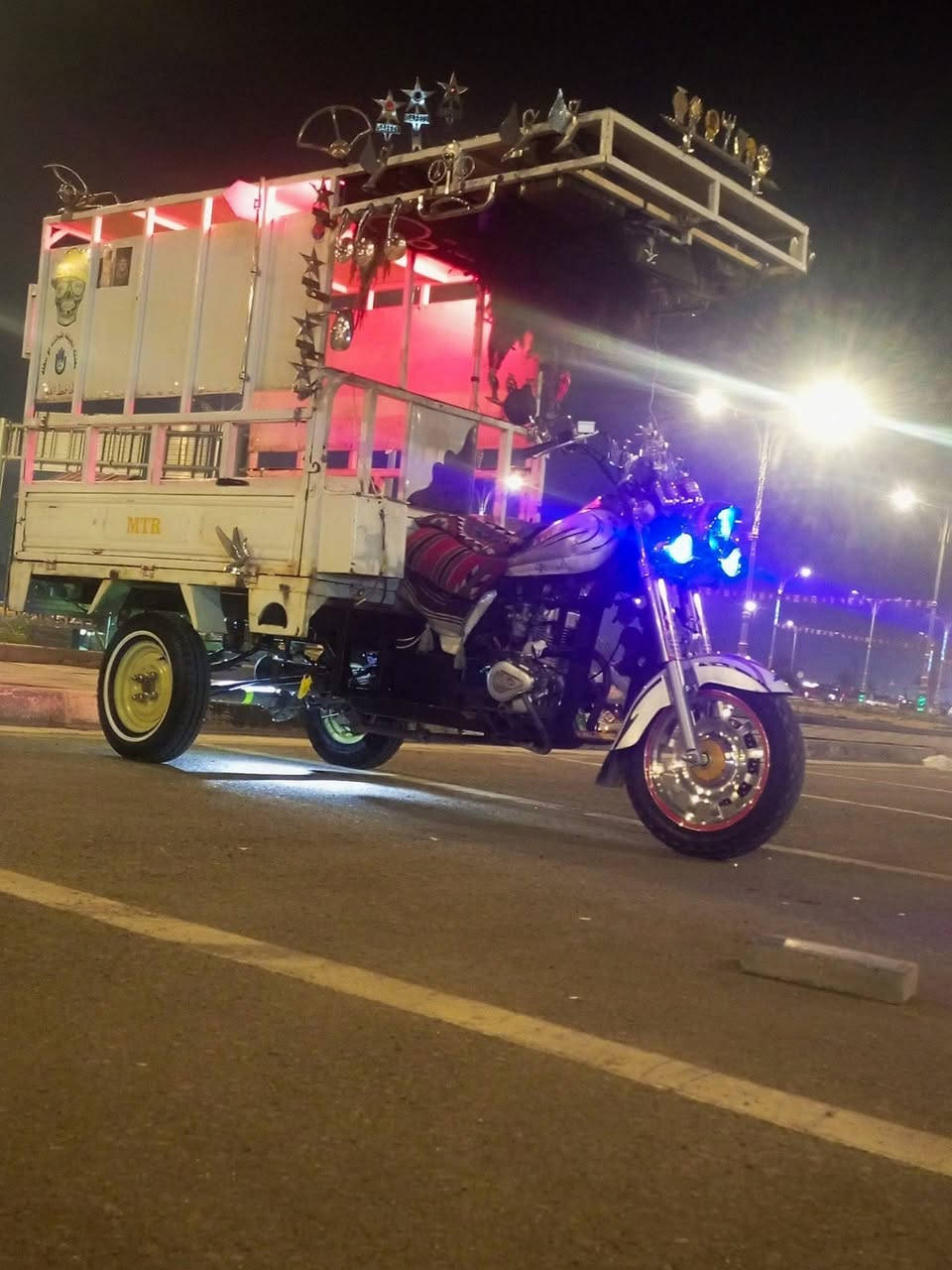 سلام عليكم ستوتة للبيع موديل 2007الشراي يتصل ***********خاص مرد
