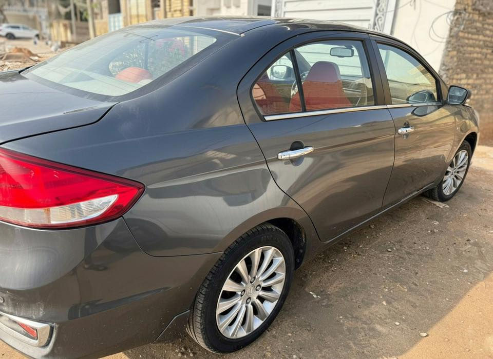 🔴سازوكي سياز 2023 
🔴السيارة ياباني 
🔴السيارة حلوة ونضيفه بيها بس دحجات خفيفه 
والباب الخلفي مشخوط وصبغنا نص الباب وشخط بسيط (يعني مامضروبه) عندي صوره الشخط للي يريد يشوفه 
🔴رقمها حلو ومميز وكلشي كامل 
🔴ماشية 130 الف 
🔴مكفولة محرك كير 
🔴السيارة حلوة ومرتبة بس صار عندي ظرف واريد ابيعها حته مالحكت اغسلها وارتبها اريد بيع مستعجل لان عندي ضرف قوي صار والله يمهله الي ياخذها 
🔴 السعر 112 ورقة وبيها مجال للشراي صدك لان مستعجل على بيعتها
🔴رقمي للتواصل ***********
