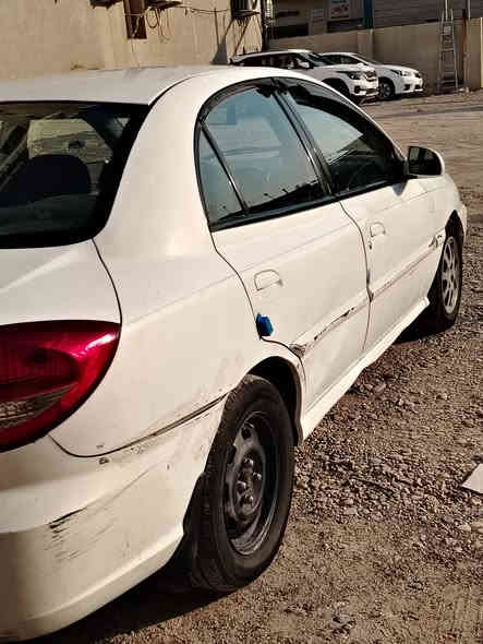 السلام عليكم 
كيا ريو 2005 السيارة بلاد ممصبوغة  
.كير ومكينة جدد 
.الكهربائيات شغالة 
. الغرفة نظيفة 
.مكينة 1600 مسكر
وارد امريكي ضرر تبديل الباب الخلفي فقط
.الحدادية والتايرات نص عمر  
.السيارة باسمي تحويل ثاني يوم 
للتواصل واتس اب ***********
