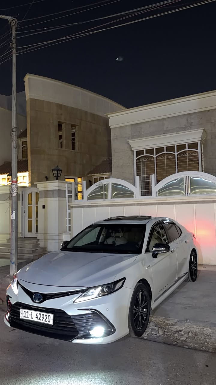 سلام عليكم
كامري خليجي عبداللطيف GLE موديل 2024 
ماشية ٤١ الف كيلو ، السيارة جديدة ونضيفة جداً 

مواصفات : حساسات امامي خلفي : كامرة خلفية : بردة كهرباء : بصمة : فتحة : شاشة جبيرة ……

السياره صار بيهة حادث واتبدل البنيد والجاملغ بدوووون صبغ ، نفس اللون من الوكالة ، وبيهة تعديل بالشاصي 
مكان بغداد 
للاستفسار : ***********
