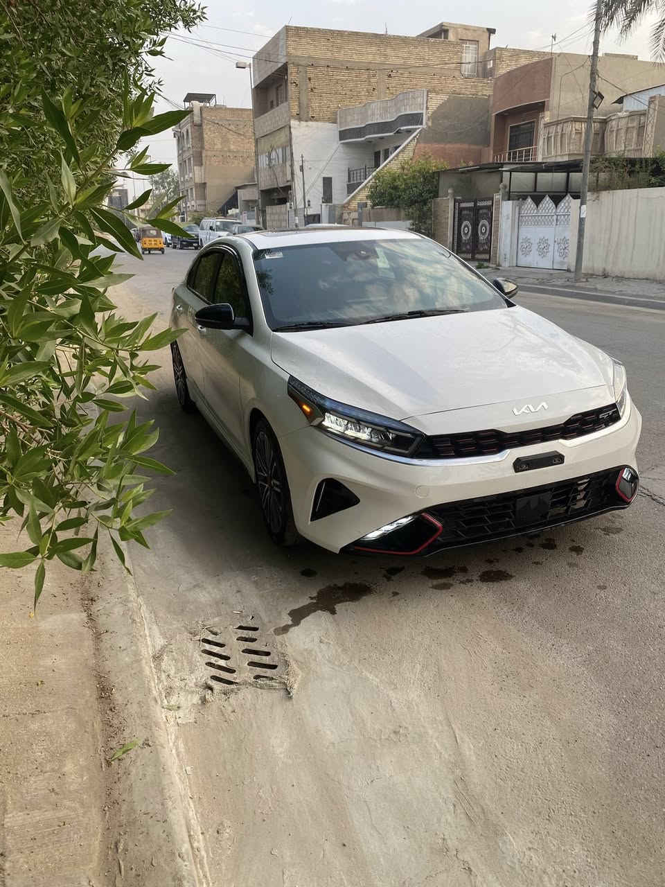 السلام عليكم للبيع 
KIA FORTE GT LIMITED 2024
وارد دخول جديد رقم بغداد
ماشيه 36مشي امريكا
دخول بصمه ذكي
نظام ترحيب اضويه يدات
تشغيل عن بعد 
بصمة ابواب
حجم المحرك1.6T✈️  
كير دبل كلج (dct)
202 حصان
شاشة كبيرة اندرويد اوتو
 Apple Car Play
سايد بريك بصمه
اوتو هولد Auto Hold
حساس ضغط الاطارات 
 كامره دواره خلفيه 
رادار امامي 
 اشاير في المرايا+رادرات جانبية و خلفيه و اماميه 
حساسات خلفيه
نقطه العمياء
قيادة ذاتيه 
تحديد مسار
مثبت سرعه 
توقف ذاتي
تبريد شاشة + مناخ منفصل  
كشنات جلد تبريد تدفئة 
اشاير بالمري 
لدترحيب 
لد امامي LED
لد خلفي LED
جنطه كهربائي فتح اوتماتيك عند الوقوف خلف سيارة
ويل كب كروم  18
سبايدر خلفي
اوضاع قياده Drive Mode
نظام سبورت sport
 نظام نورملNormal
نظام سمارت Smart
تحكم ستيرن جهتين  
مع شفتات ستيرن رياضي
دركة سبورت مختومه (GT)
 بعد بيهة مواصفات الفول
صور الحادث خاص
165$
الاستفسار الأتصال او المراسلة واتساب
***********
