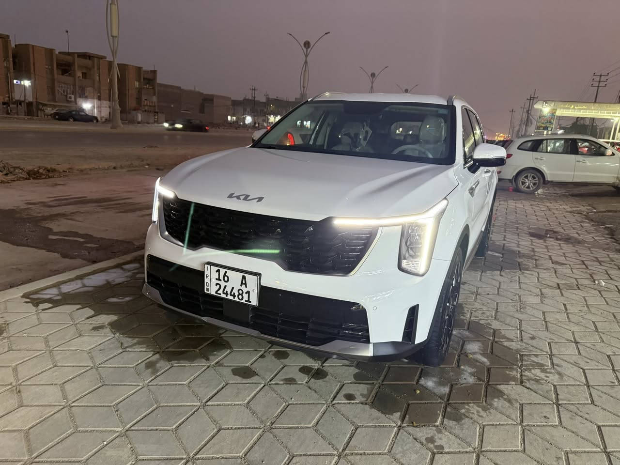 سورنتو 2024 خليجي فول موصفات 
رقم قادسيه بسمي السياره كفاله عامه حته من الشخط كفاله 
ماشيه 2000 يعني زيرو 
عنوان ديوانيه ***********
سعر خاص
