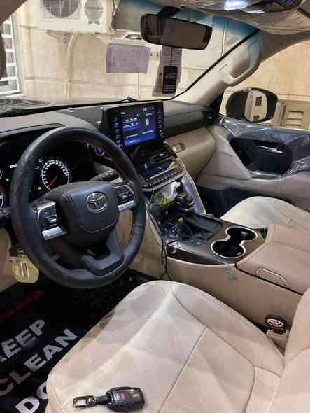 سلام عليكم 
للبيع لاندكروز 2023 بريم اسود ماشيه 26 الف 
مكفوله كفاله عامه رقم بغداد السعر 690 
بسمي العنوان نجف للستفسار 
رقم الهاتف ***********
***********
