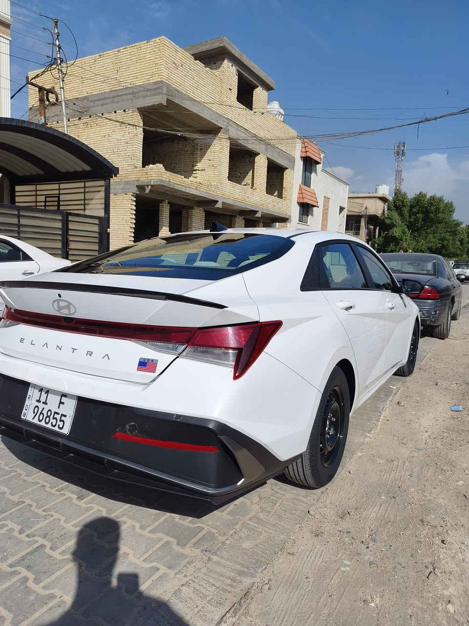 للبيع هيونداي إلنترا Sel 2025 🚗
حادث خلفي خفيف موضح بدون ايرباك او شواصي 
▫️ لون أبيض
▫️ ممشى 22 ألف كم
▫️ مكفولة
▫️ محرك 2.0 CC اقتصادي وأداء ممتاز
▫️ شاشة لمس كبيرة مع Apple CarPlay و Android Auto
▫️ كاميرا خلفية وحساسات مساعدة
▫️ نظام المحافظة على المسار (Lane Keep Assist)
▫️ نظام التحذير من الاصطدام الأمامي مع الكبح التلقائي
▫️ مراقبة انتباه السائق
▫️ تشغيل بصمة ودخول ذكي 
▫️ مثبت سرعة
▫️ إضاءة LED نهارية
▫️ تكييف ممتاز
▫️ عدة وسائد هوائية وأنظمة أمان متطورة
▫️ اقتصادية جداً بالوقود ومناسبة للمشاوير اليومية والعمل
 السيارة نظيفة جداً وجاهزة للفحص
📞 *********** السعر 167
