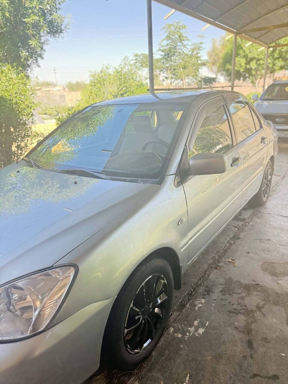 لانسر موديل 2006 للبيع
محرك 2000
رقم بغداد الدولي
السياره جاهزه من كل النواحي
تبريد +حدادية +محرك 
السياره بيها منظومه غاز 
مصبوغه عام 
للاستفسار الاتصال ع الرقم 
***********
