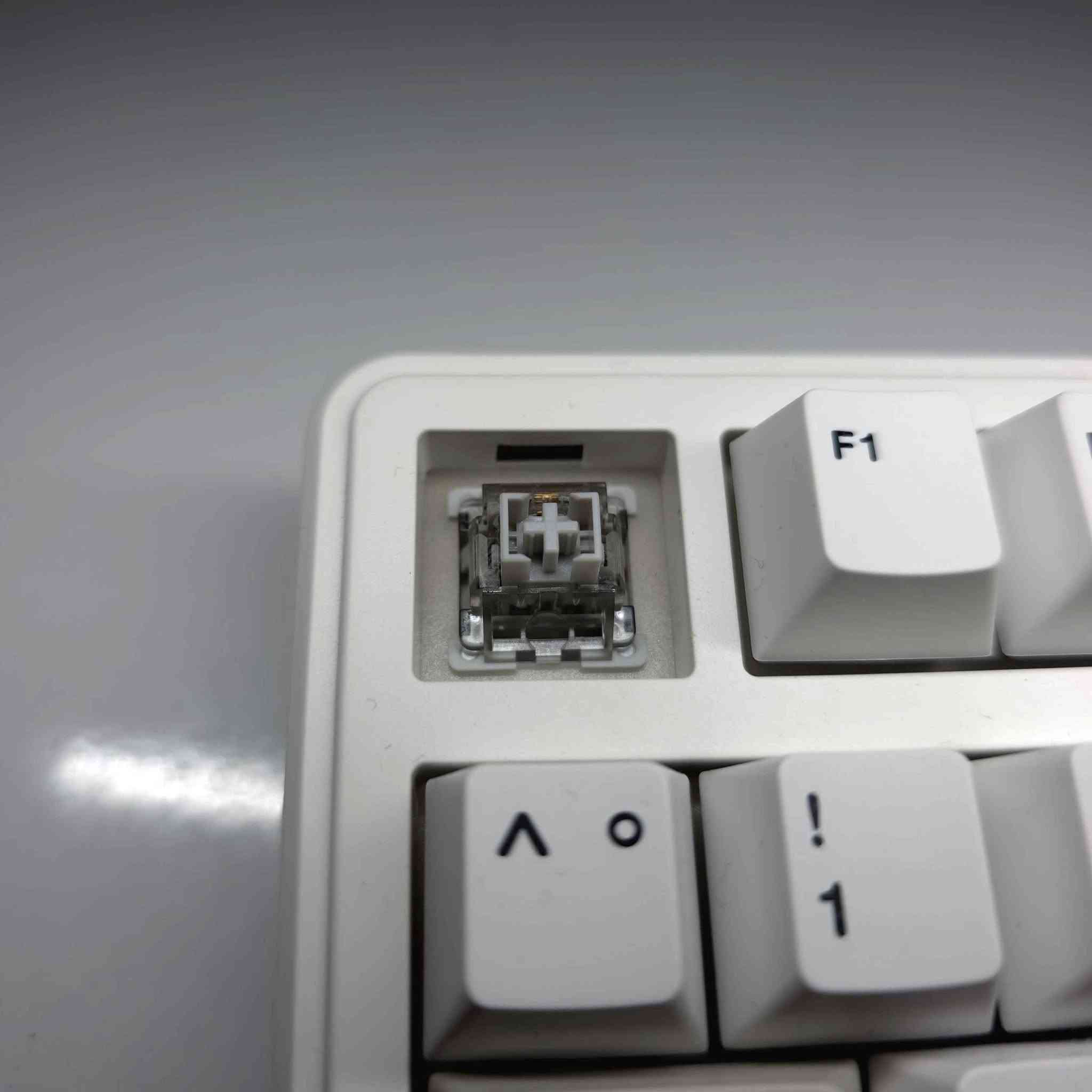 بۆ فرۆشتن / للبیع
 
​Aula F99 Mechanical Keyboard ⌨️

​[کوردی] ------------------ [عربي]

​🔹 دۆخ: نوێ ................... الحالة: جديد
🔹 سویچ: Graywood V3 ..... السويتش: Graywood V3
(نەرمترین و باشترین دەنگ) .. (أنعم سويتش وأفضل صوت)
🔹 بەکارهێنان: ئۆفیس و گەمینگ .. الاستخدام: للمكتب والألعاب
🔹 پاتری: 8000mAh ........... البطارية: 8000mAh
🔹 نرخ: ٦٥,٠٠٠ دینار .......... السعر: ٦٥,٠٠٠ دينار
🔹 گەیاندن: بەردەستە 🚚 ...... التوصيل: متوفر 🚚 أربيل, العراق


**إذا كنت صاحب هذا الإعلان وتريد حذفه لأي سبب، رجاءا أرسل رسالة إلى الدعم الفني**