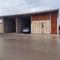 محلات ٣ • واجهة ١٣م • يدخل قلابه