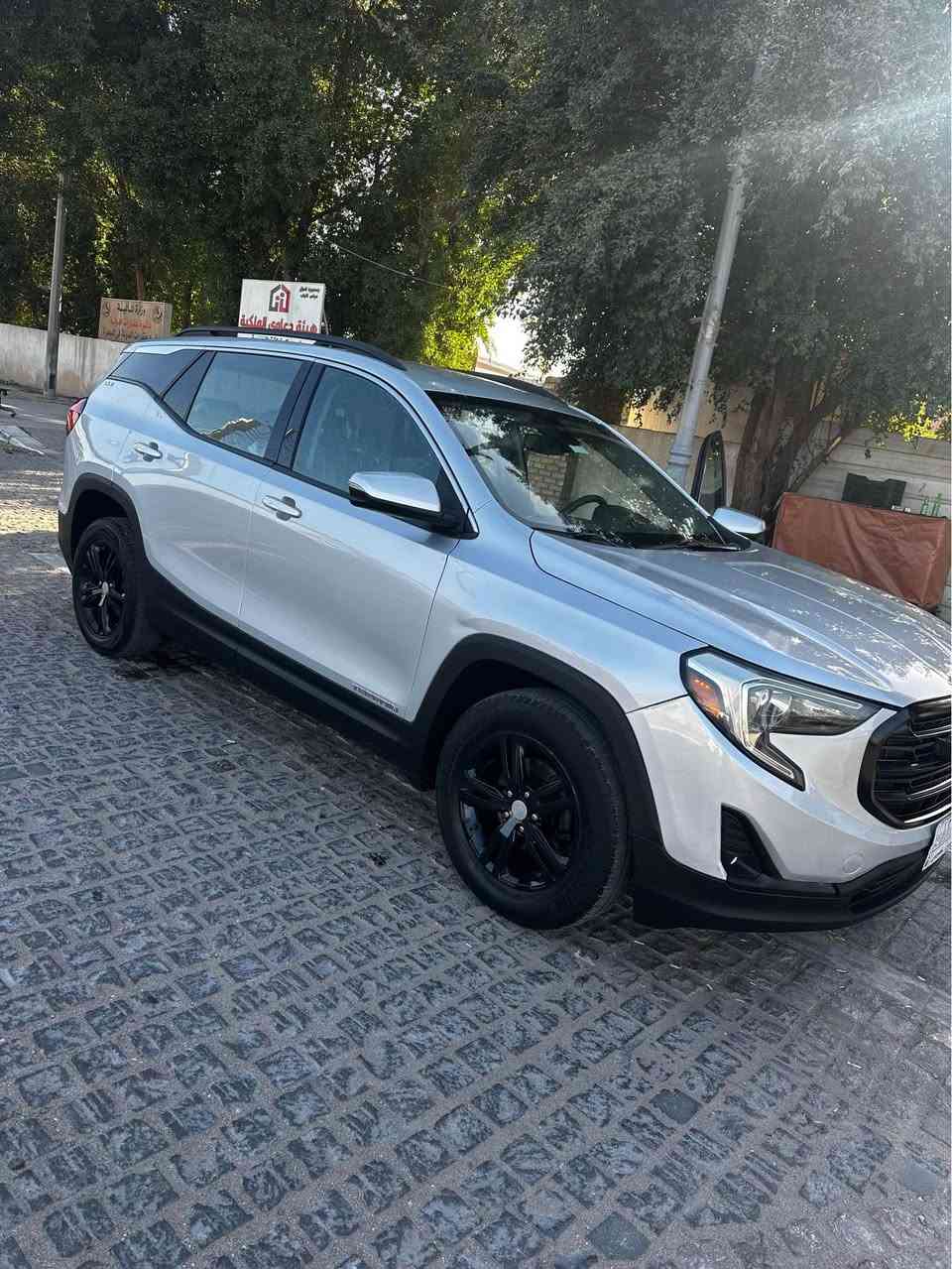 السلام عليكم

جمسي تيران 2020 SLT فول مواصفات عدا البانوراما رقم بصره المواصفات: بصمة / بصمة ابواب / تشغيل عن بعد / كراسي منفصل / اشاير مري / جنطة كهرباء / كشنات تدفئة / كرسي  كهرباء / كير دكمة 9نمر/ هندبريك دكمة / حساس خلفي / اوتو ستار / رادار امامي / رادار خلفي / LED امامي / LED خلفي /  تبريد / محرك 1500 تيربو / سماعات سستم صوت / دبل صالنصة ستيرن تدفئه 

***********

للتواصل والاستفسار : البصرة, العراق
