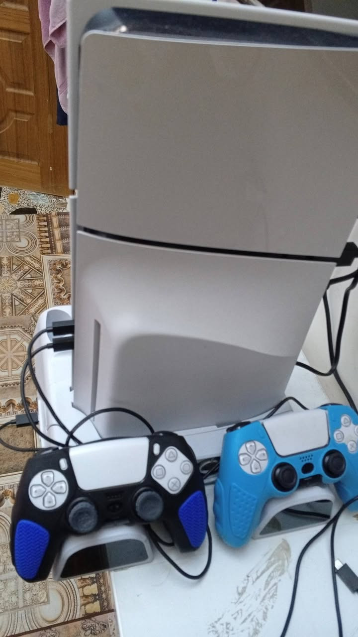 سلام عليكم اعاده النشر بسباب العود الكاذبه أذه أنته مو زلمه ليش توعد زلمه تعرفه من كلمته بسس
بلي ٥سلم أوربي دبل جوستك معه يوبي اس ٢٠٠٠ معه فإن تبريد الجهاز شخط واحد ما بيه سعر ٧٧٥مكاني بغداد مدينه الصدر *********** رجان اذه أنته مو شراي اعبر المنشور او تحياتي الكم
