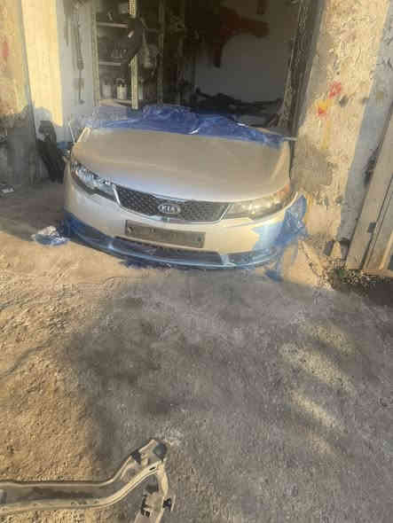 السلام عليكم ادوات فورتي سيراتو شكل القديم من 2009
الى مديل 2013 يوجد توصيل جميع المحافظات 5 الف 
رقم الهاتف *********** اي شي تحتاجون بخدمتكم اخوكم محمد الفريجي موقعنا بغداد ساحة مضفر
