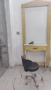 وبركاته من رخصه الادمن غراض حلاقه للبيع  07711735703