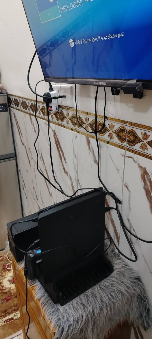 السلام عليكم بلي 4 سلم مهكر نظام قرص  + يوبي اس + برادللبلي +جوستك عدد 1 8 العاب قويات مفتوح لغرض التنظيف جهاز نظيف مال بيت السعر 285 وبي مجال مكاني بغداد مدينة الصدر الشراي يخابر غير متواجد على الفيس ***********
