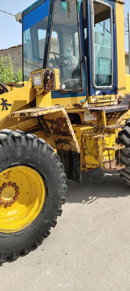 السلام عليكم 
شفل للبيع كوماتسو 100 عظم 
أصل 1998 باسمي تحويل مباشر 
جاهز تخم تاير بريك شغال 
السعر 200$ وبية مجال 
مكاني كربلاء الحسينية 
الهاتف ***********
