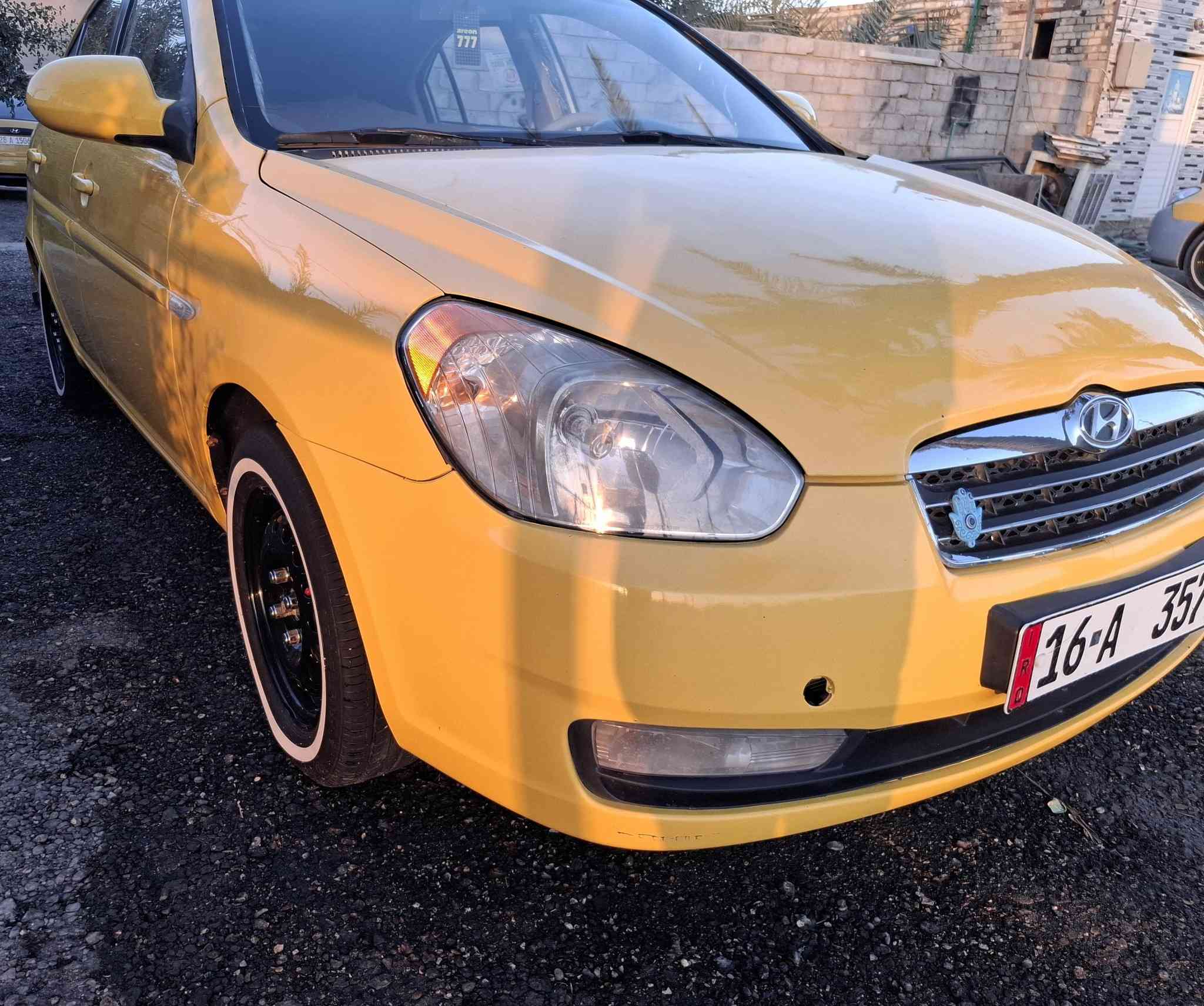 السلام عليكم  هونداي اكسنت للبيع موديل( 2007 )سياره 
مكفوله لغود شواصي تكم حوض كله كفاله مكفوله من الضربه 
  سياره خليجي داخل بيجي اوتو ماتيك مكينه  [ 1600 ] 
مكينه وكير وحداديه كله جديد تبريد ثلج تخم تاير ابو الخط البيض جديد  رقم القادسيه نكليزي بسمي  الهيئة والغرامات 
مصفره  سنويه جديده ال [30] مكان السياره الديوانيه 
السعر [80 ] $ وبيه مجال والشراي بيه خير ويدلل 
رقم الموبايل[ *********** ][ *********** ]
